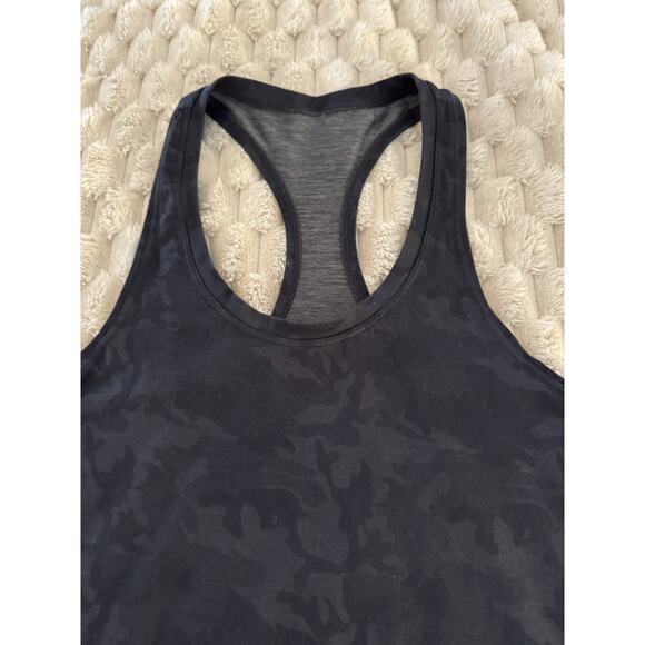 Vuori Womens Black Gray Camouflage Racerback Tank Top Size S - Picture 2 of 5